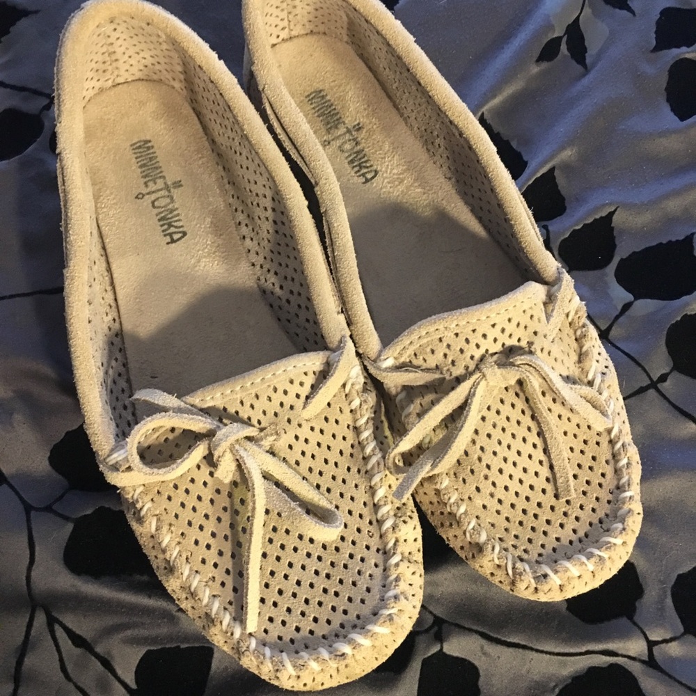 Minnetonka leather moccasins